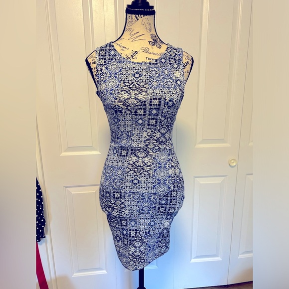 Casual Bodycon Summer Dress - Picture 4 of 4